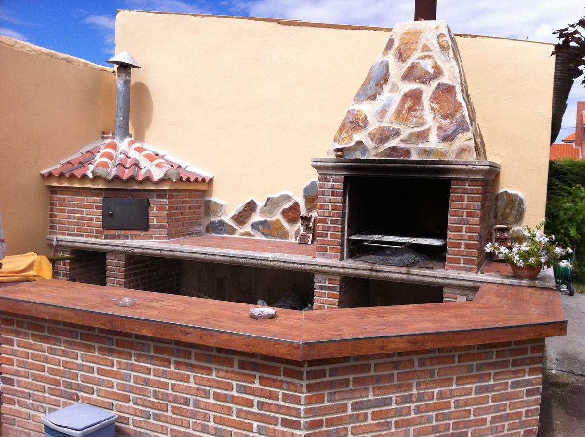 Hostal Carazo Torquemada Exterior photo