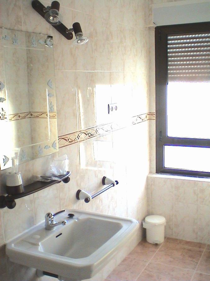 Hostal Carazo Torquemada Exterior photo
